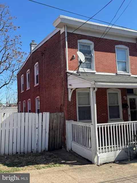 17 Cedar St, Wilmington, DE 19805