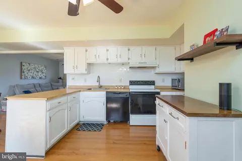 Kitchen - 204 Bynum Ln, Bear, DE 19701 photo 1 of 1