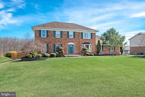 7 Mcmahon Dr, Bear, DE 19701