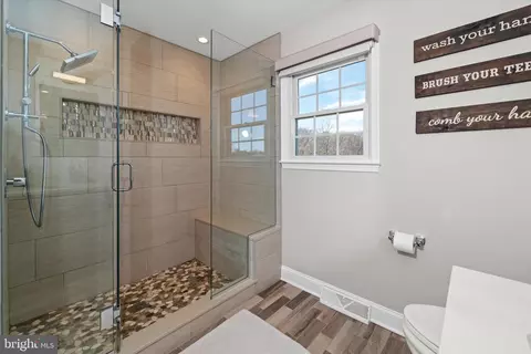 Bath - 7 Mcmahon Dr, Bear, DE 19701 photo 2 of 4