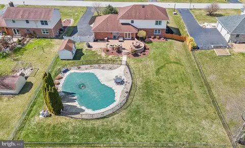 View/Area - 7 Mcmahon Dr, Bear, DE 19701 photo 2 of 2