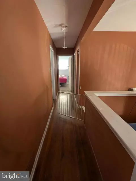 Entry Way - 128 Kenmark Rd, Newark, DE 19713 photo 8 of 9