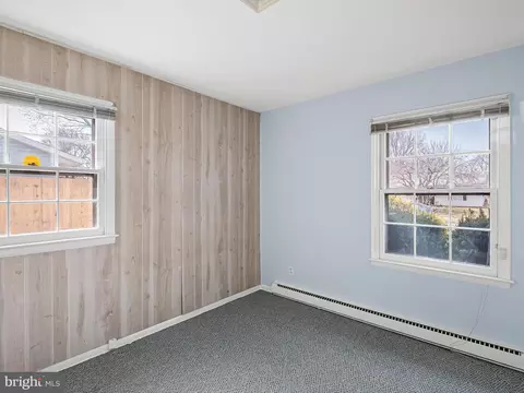 Bedroom - 7 Brookbend Dr, Newark, DE 19713 photo 3 of 6