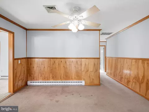 Entry Way - 7 Brookbend Dr, Newark, DE 19713 photo 2 of 4