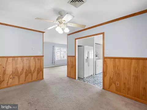 Entry Way - 7 Brookbend Dr, Newark, DE 19713 photo 3 of 4