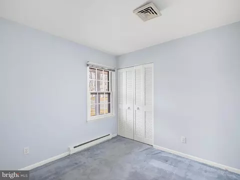 Bedroom - 7 Brookbend Dr, Newark, DE 19713 photo 5 of 6