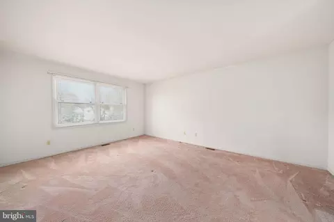 Bedroom - 6 E Mill Station Dr, Newark, DE 19711 photo 1 of 6