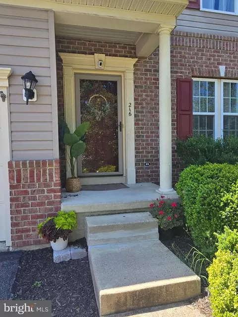 Exterior - 216 Alloway Pl, Townsend, DE 19734 photo 2 of 9