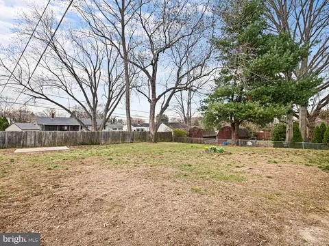 Exterior - 211 Catalina Dr, Newark, DE 19711 photo 2 of 4