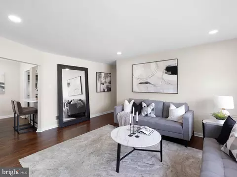Living - 211 Catalina Dr, Newark, DE 19711 photo 2 of 2