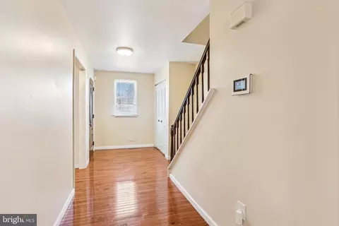 Entry Way - 52 Broadleaf Dr, Newark, DE 19702 photo 4 of 8