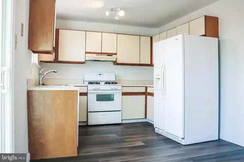 15 Sequoia Ct, Bear, DE 19701 photo 2