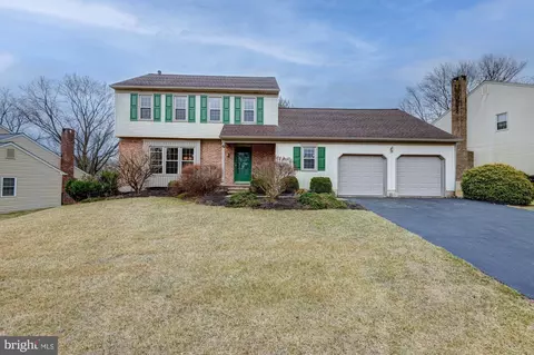 4 Signal Hill Dr, Hockessin, DE 19707