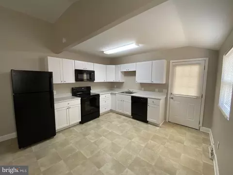 Other - 82 W Stephen Dr, Newark, DE 19713 photo 2 of 3