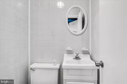 Bath - 20 Ruby Dr, Claymont, DE 19703 photo 3 of 3