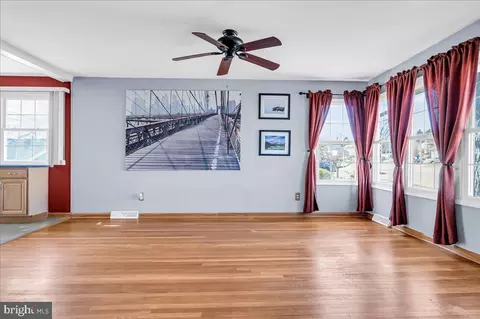 Living - 20 Ruby Dr, Claymont, DE 19703 photo 1 of 3