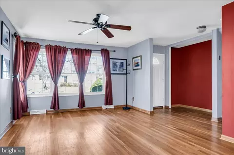 Living - 20 Ruby Dr, Claymont, DE 19703 photo 3 of 3