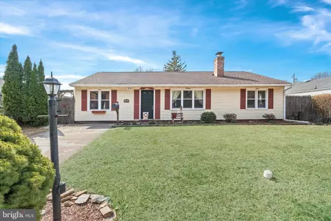 702 Erdman Rd, Wilmington, DE 19804