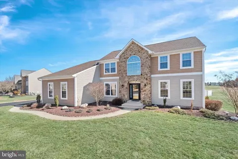325 Clayton Manor Dr, Middletown, DE 19709
