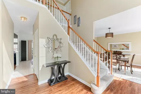 Entry Way - 423 Post Oak Ln, Newark, DE 19702 photo 1 of 5