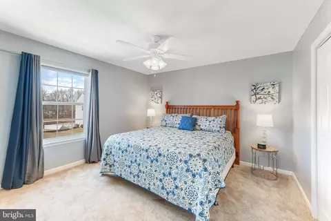 Bedroom - 423 Post Oak Ln, Newark, DE 19702 photo 1 of 2