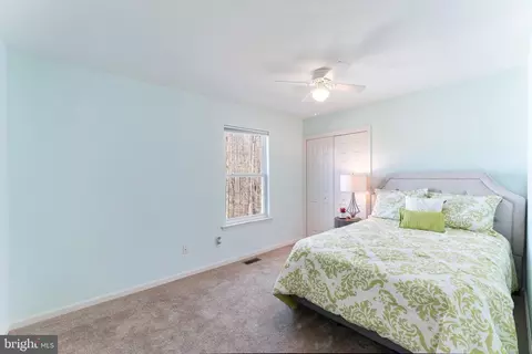 Bedroom - 423 Post Oak Ln, Newark, DE 19702 photo 2 of 2