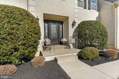 Exterior - 423 Post Oak Ln, Newark, DE 19702 photo 2 of 6