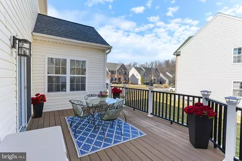 Exterior - 423 Post Oak Ln, Newark, DE 19702 photo 5 of 6