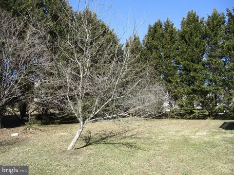 Exterior - 6 Whirlaway Dr, Bear, DE 19701 photo 3 of 4