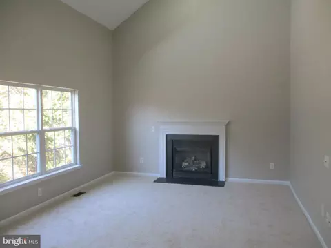 Living - 6 Whirlaway Dr, Bear, DE 19701 photo 1 of 3