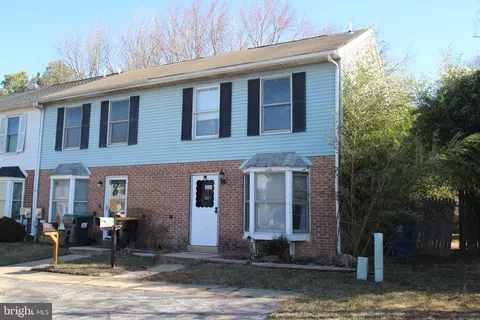 304 Thayer Ct, Newark, DE 19702