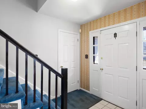 Entry Way - 6 Octave Ct, Newark, DE 19713 photo 2 of 2