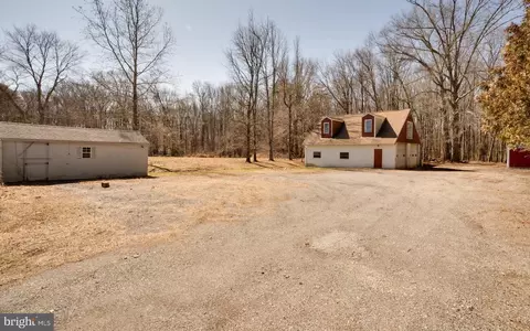 Exterior - 1831 Dixie Line Rd, Newark, DE 19702 photo 5 of 8
