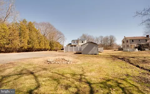 Exterior - 1831 Dixie Line Rd, Newark, DE 19702 photo 4 of 8