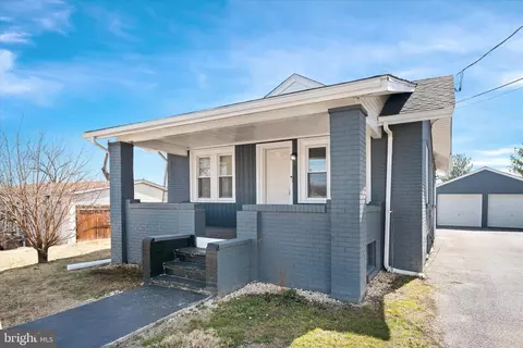 5 Stanton Ave, New Castle, DE 19720