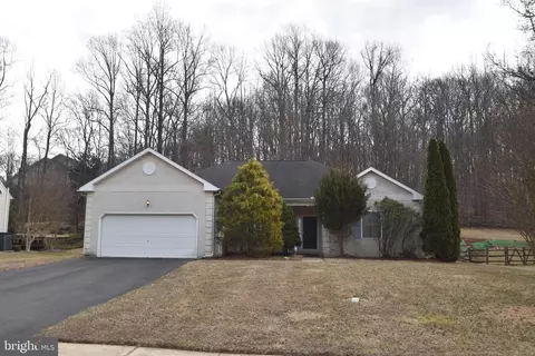 111 Miners Ln, Newark, DE 19713