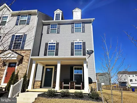 707 Kalmar Ln, Middletown, DE 19709