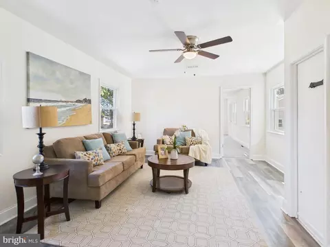 Living - 4979 Ogletown Stanton Rd, Newark, DE 19713 photo 2 of 2