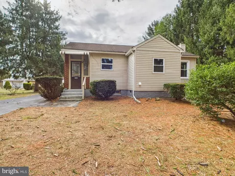 Exterior - 4979 Ogletown Stanton Rd, Newark, DE 19713 photo 3 of 4
