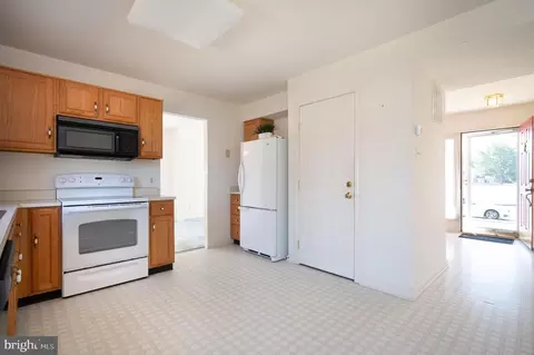 52 E Violette Dr, New Castle, DE 19720 photo 15