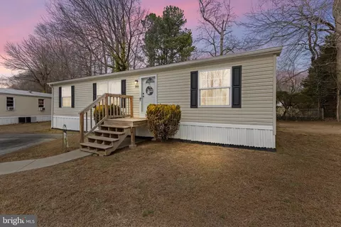 98 N Dragon Dr #122, Bear, DE 19701 photo 3