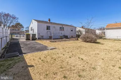 Exterior - 21 Cornwall Rd, New Castle, DE 19720 photo 4 of 7