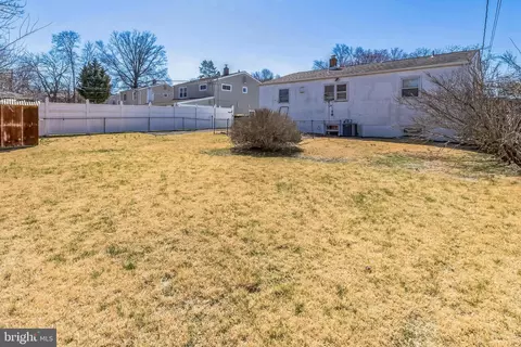 Exterior - 21 Cornwall Rd, New Castle, DE 19720 photo 5 of 7