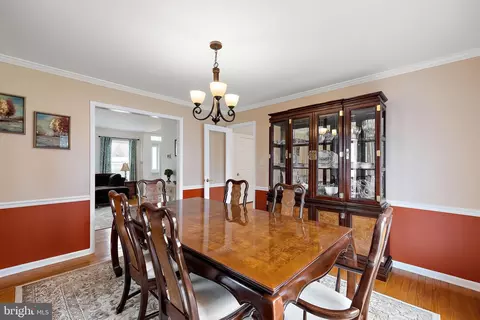 Dining - 1003 White Birch Dr, Newark, DE 19713 photo 2 of 3