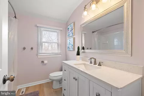 Bath - 1003 White Birch Dr, Newark, DE 19713 photo 5 of 5