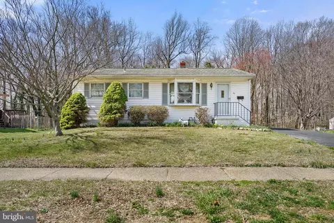 34 Holden Dr, New Castle, DE 19720