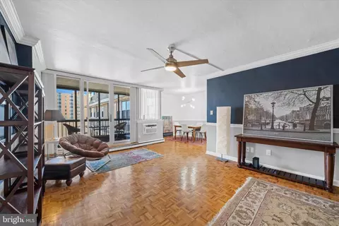 1301 N Harrison St #1201, Wilmington, DE 19806