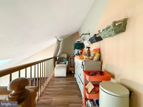 Entry Way - 115 Upper Valley Ln, Newark, DE 19711 photo 2 of 2