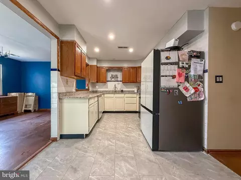 Entry Way - 115 Upper Valley Ln, Newark, DE 19711 photo 1 of 2