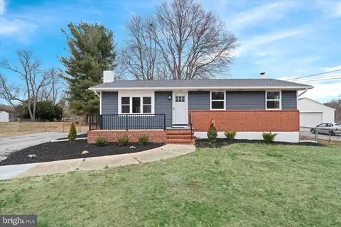 223 Edgewood Dr, Bear, DE 19701
